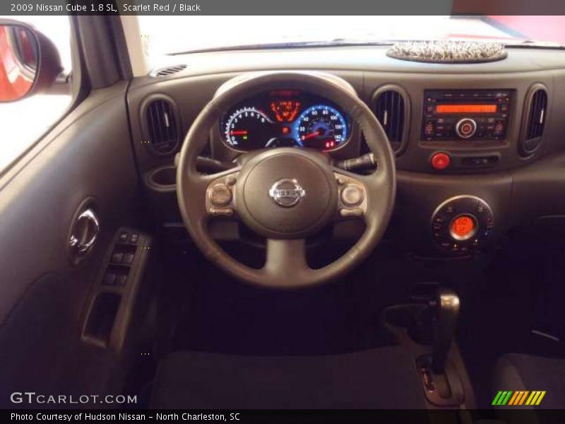 Scarlet Red / Black 2009 Nissan Cube 1.8 SL
