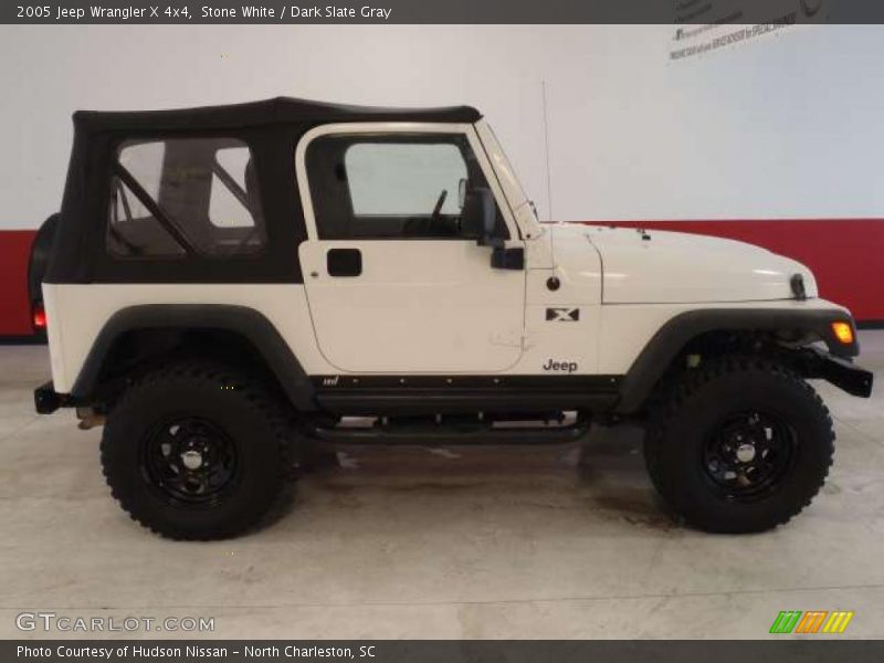 Stone White / Dark Slate Gray 2005 Jeep Wrangler X 4x4
