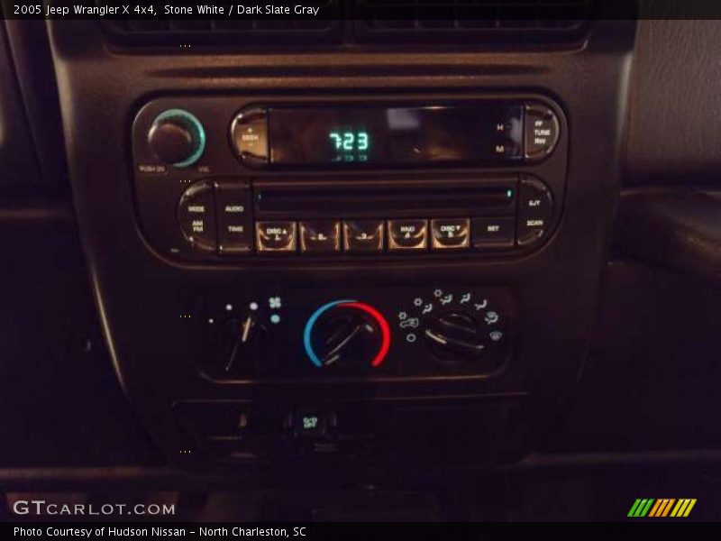 Stone White / Dark Slate Gray 2005 Jeep Wrangler X 4x4