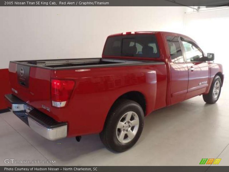 Red Alert / Graphite/Titanium 2005 Nissan Titan SE King Cab