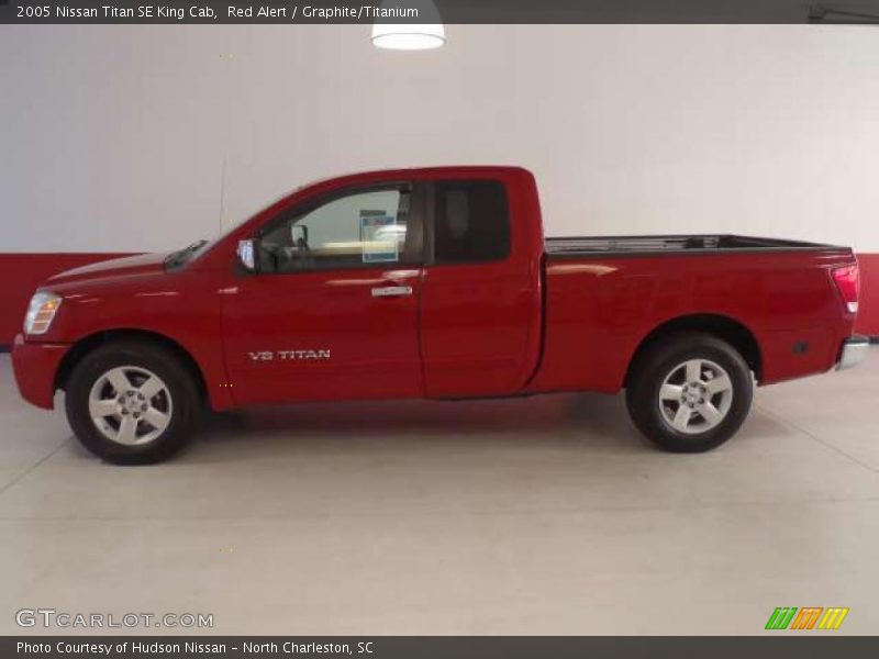 Red Alert / Graphite/Titanium 2005 Nissan Titan SE King Cab