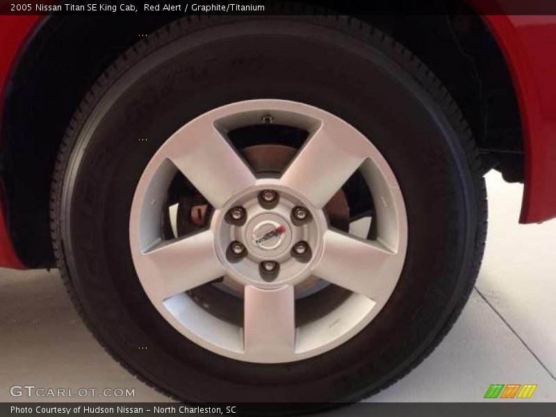Red Alert / Graphite/Titanium 2005 Nissan Titan SE King Cab