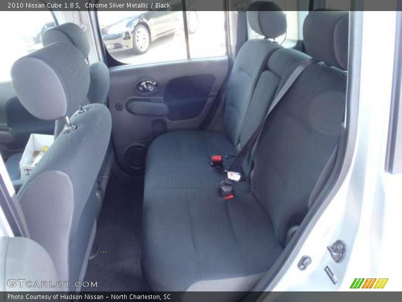 Chrome Silver Metallic / Black 2010 Nissan Cube 1.8 S