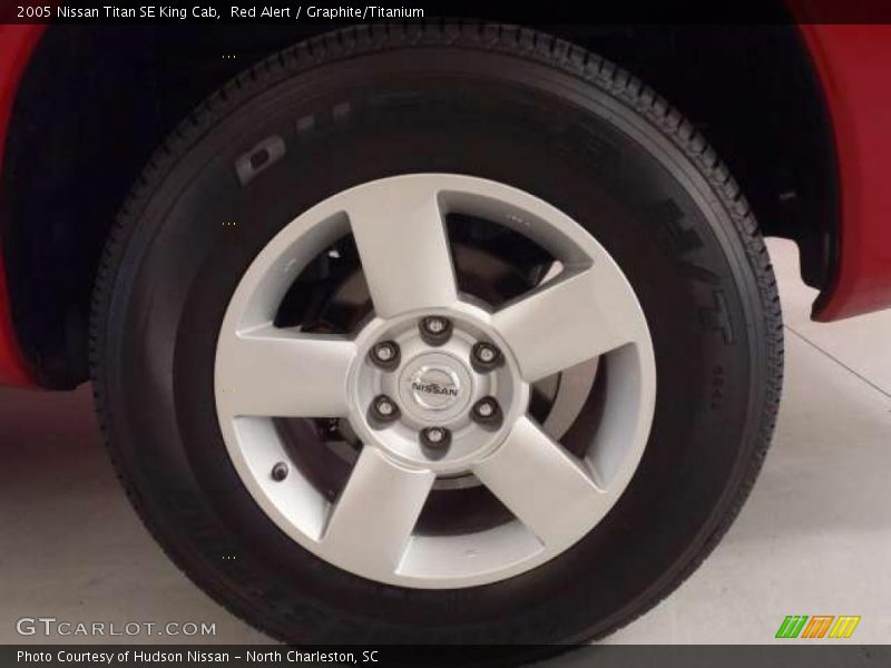 Red Alert / Graphite/Titanium 2005 Nissan Titan SE King Cab