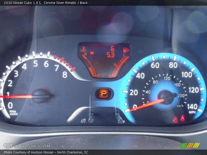 Chrome Silver Metallic / Black 2010 Nissan Cube 1.8 S