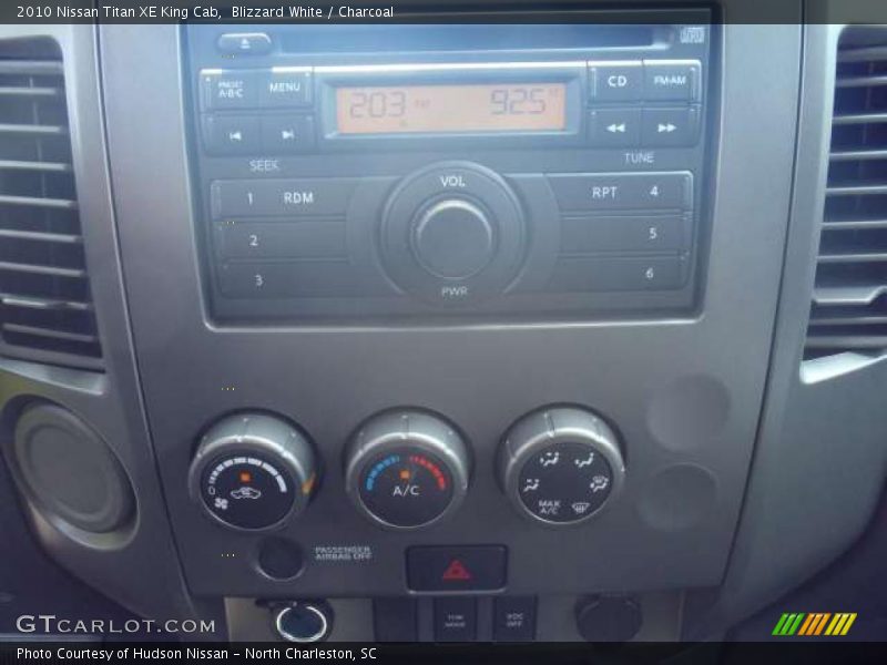 Blizzard White / Charcoal 2010 Nissan Titan XE King Cab