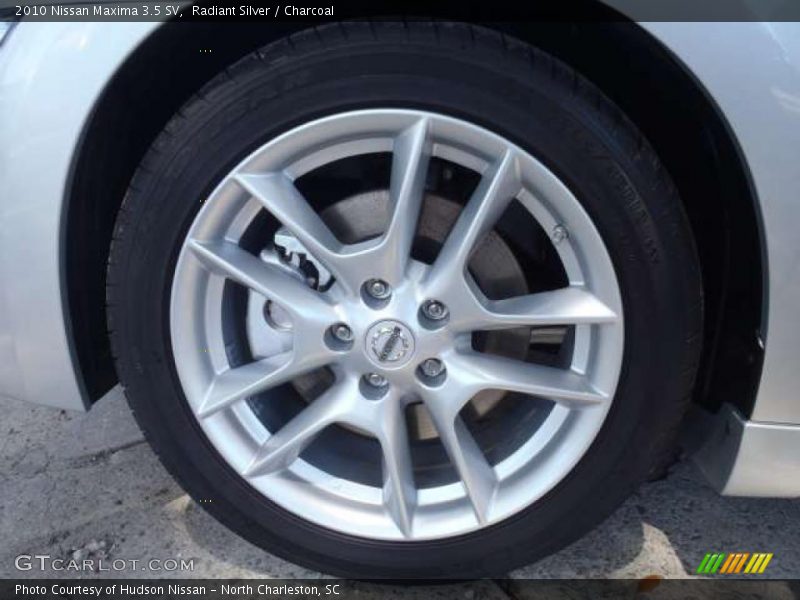 Radiant Silver / Charcoal 2010 Nissan Maxima 3.5 SV