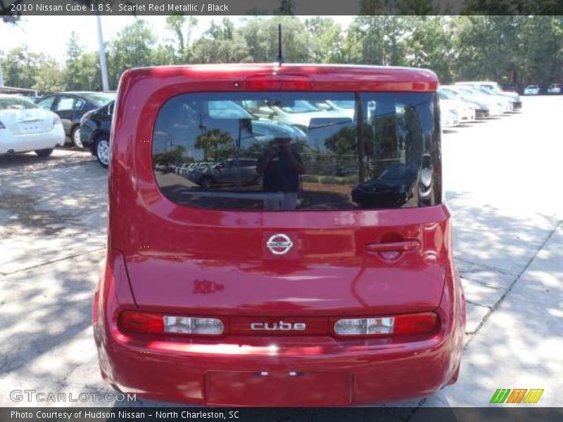 Scarlet Red Metallic / Black 2010 Nissan Cube 1.8 S