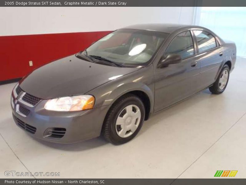 Graphite Metallic / Dark Slate Gray 2005 Dodge Stratus SXT Sedan