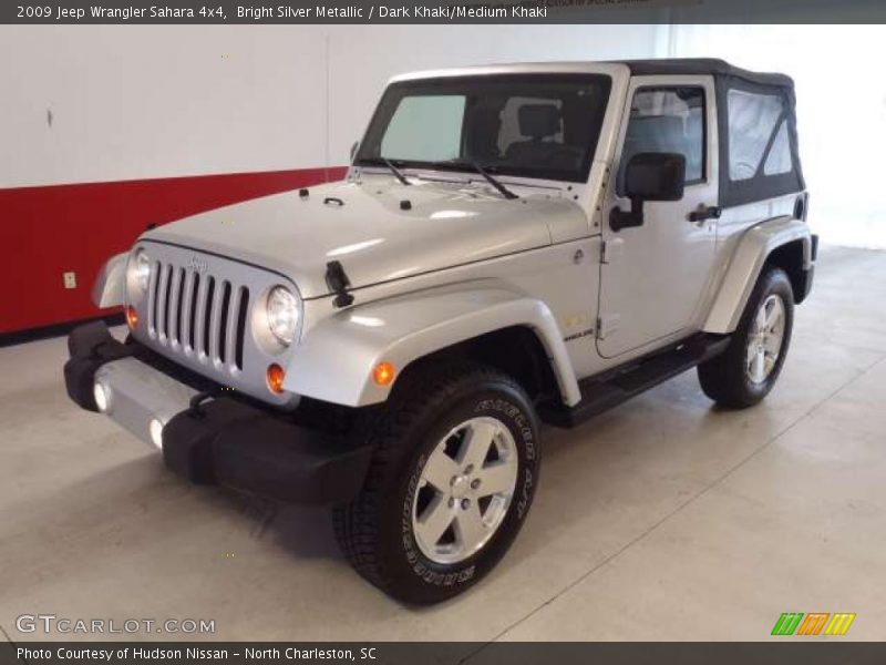Bright Silver Metallic / Dark Khaki/Medium Khaki 2009 Jeep Wrangler Sahara 4x4