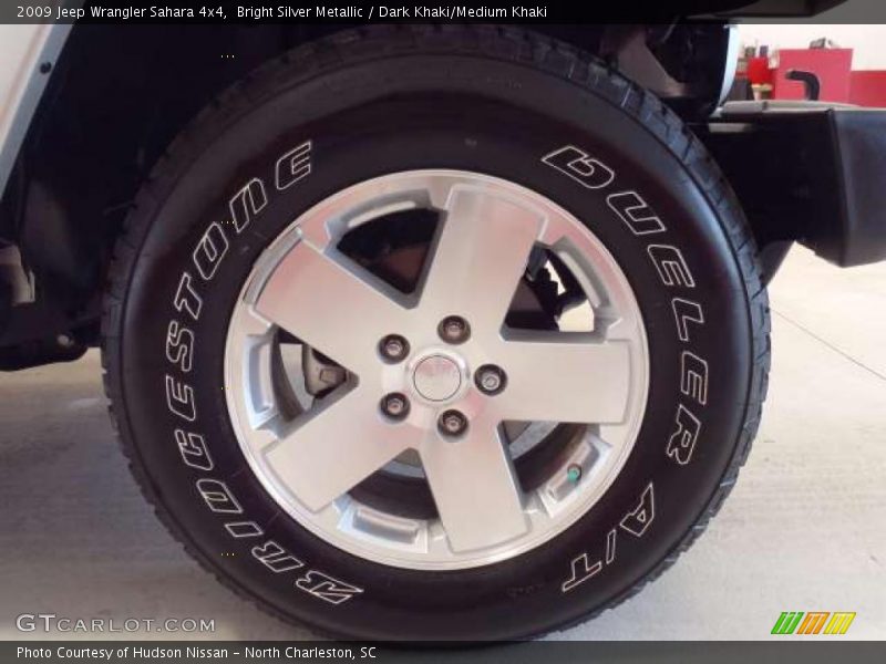 Bright Silver Metallic / Dark Khaki/Medium Khaki 2009 Jeep Wrangler Sahara 4x4