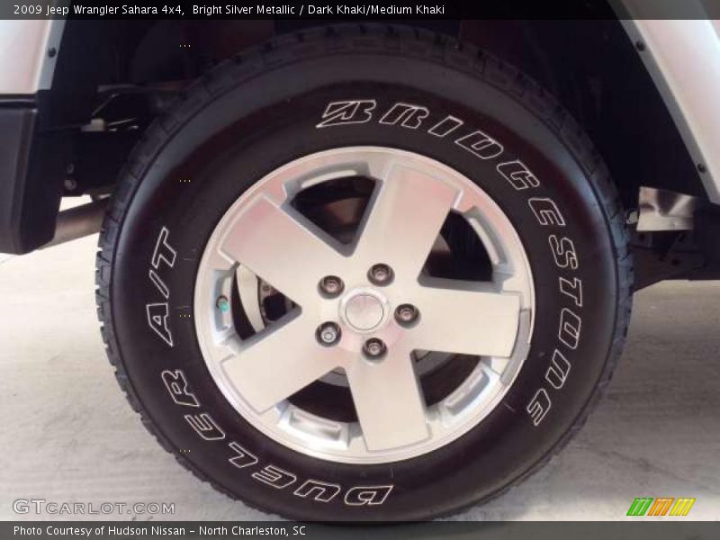 Bright Silver Metallic / Dark Khaki/Medium Khaki 2009 Jeep Wrangler Sahara 4x4
