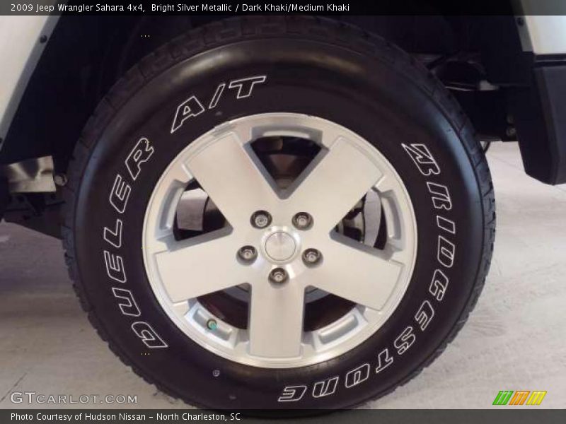 Bright Silver Metallic / Dark Khaki/Medium Khaki 2009 Jeep Wrangler Sahara 4x4