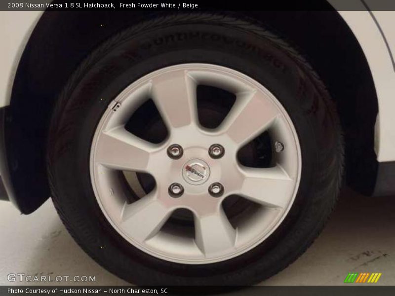 Fresh Powder White / Beige 2008 Nissan Versa 1.8 SL Hatchback
