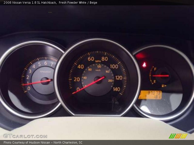 Fresh Powder White / Beige 2008 Nissan Versa 1.8 SL Hatchback