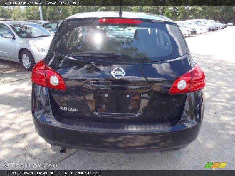 Wicked Black / Gray 2010 Nissan Rogue S