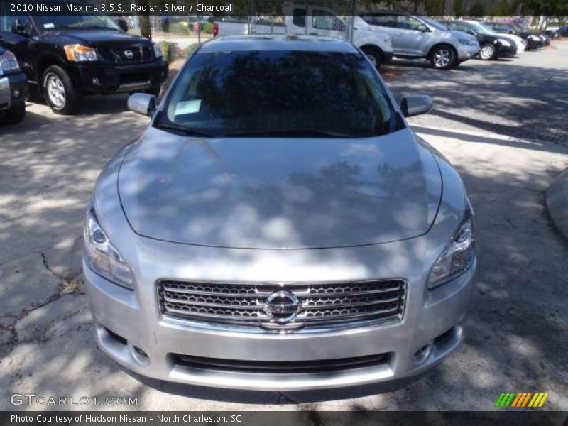 Radiant Silver / Charcoal 2010 Nissan Maxima 3.5 S
