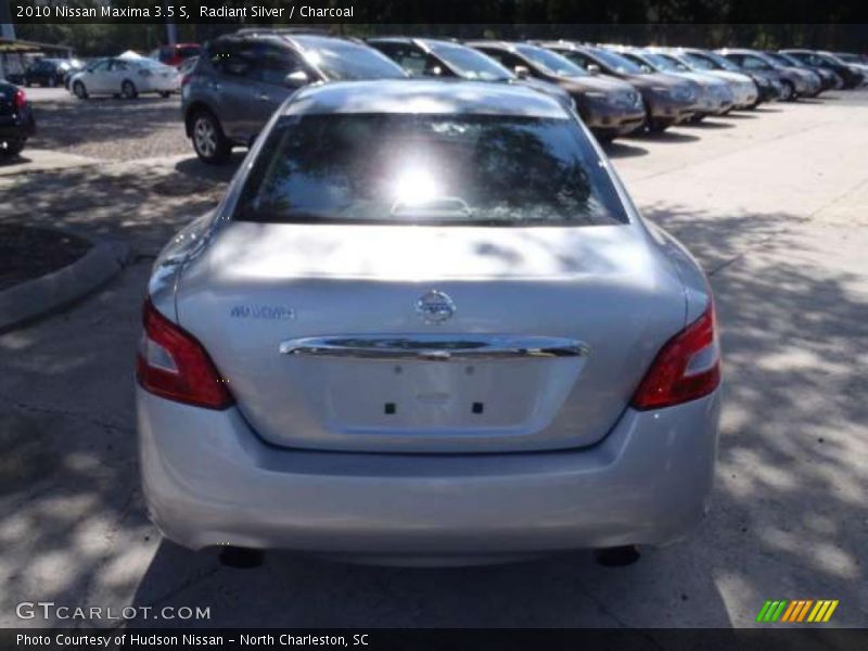 Radiant Silver / Charcoal 2010 Nissan Maxima 3.5 S