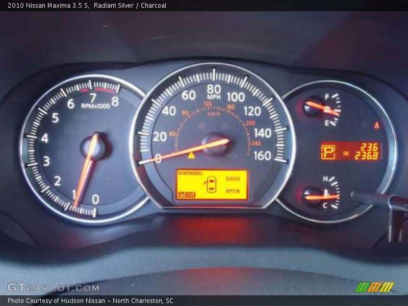 Radiant Silver / Charcoal 2010 Nissan Maxima 3.5 S