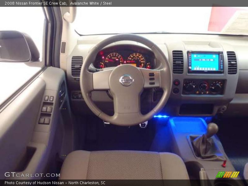 Avalanche White / Steel 2008 Nissan Frontier SE Crew Cab