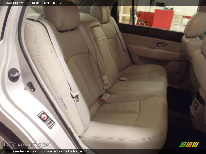 Bright Silver / Black 2008 Kia Amanti