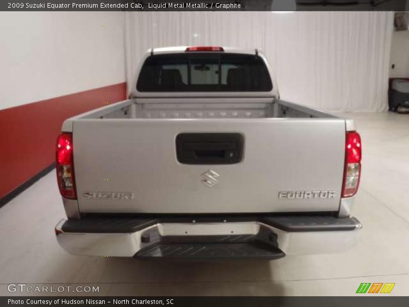 Liquid Metal Metallic / Graphite 2009 Suzuki Equator Premium Extended Cab