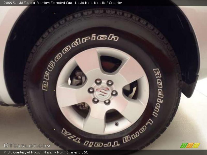 Liquid Metal Metallic / Graphite 2009 Suzuki Equator Premium Extended Cab