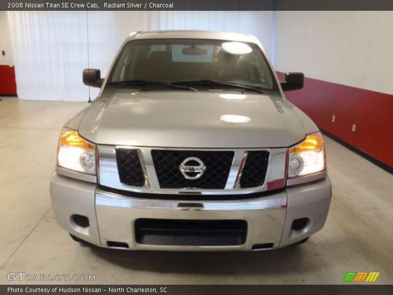 Radiant Silver / Charcoal 2008 Nissan Titan SE Crew Cab