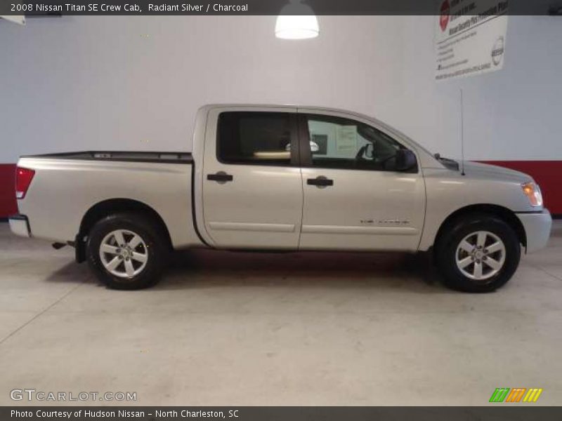 Radiant Silver / Charcoal 2008 Nissan Titan SE Crew Cab
