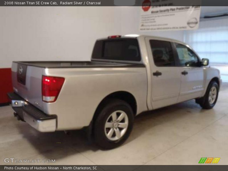 Radiant Silver / Charcoal 2008 Nissan Titan SE Crew Cab