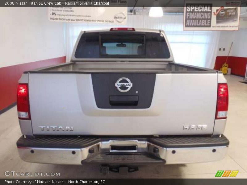 Radiant Silver / Charcoal 2008 Nissan Titan SE Crew Cab