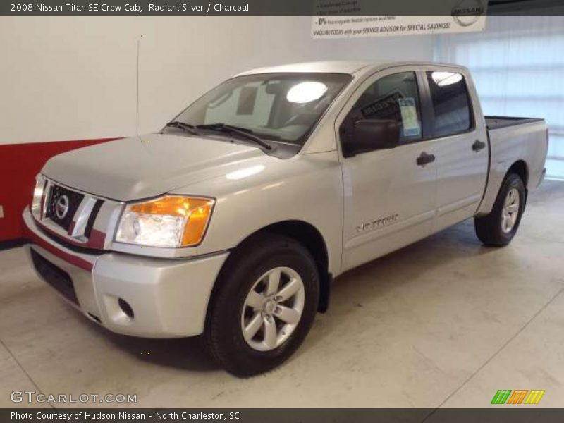 Radiant Silver / Charcoal 2008 Nissan Titan SE Crew Cab