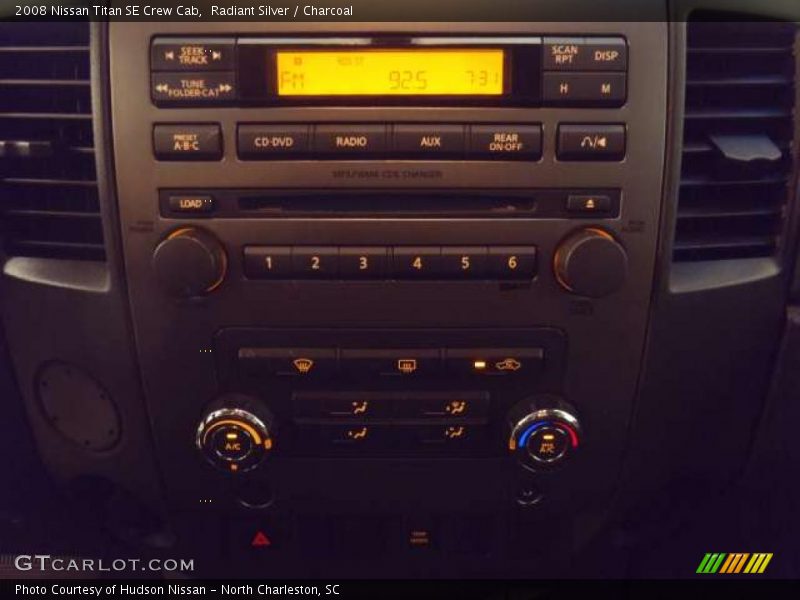 Radiant Silver / Charcoal 2008 Nissan Titan SE Crew Cab