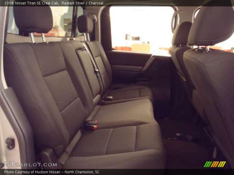 Radiant Silver / Charcoal 2008 Nissan Titan SE Crew Cab