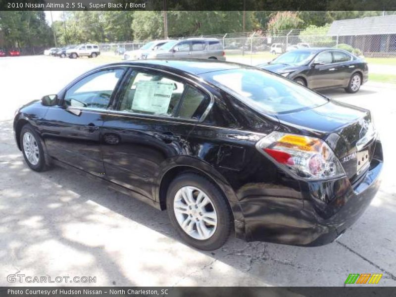 Super Black / Blond 2010 Nissan Altima 2.5 SL