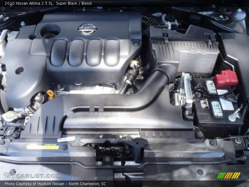 Super Black / Blond 2010 Nissan Altima 2.5 SL