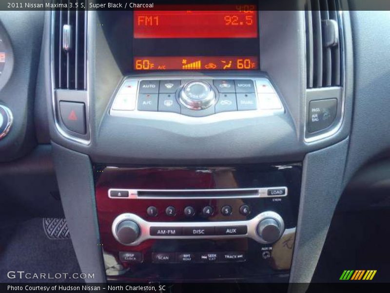 Super Black / Charcoal 2011 Nissan Maxima 3.5 S