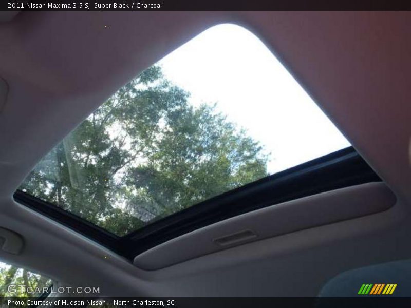 Super Black / Charcoal 2011 Nissan Maxima 3.5 S