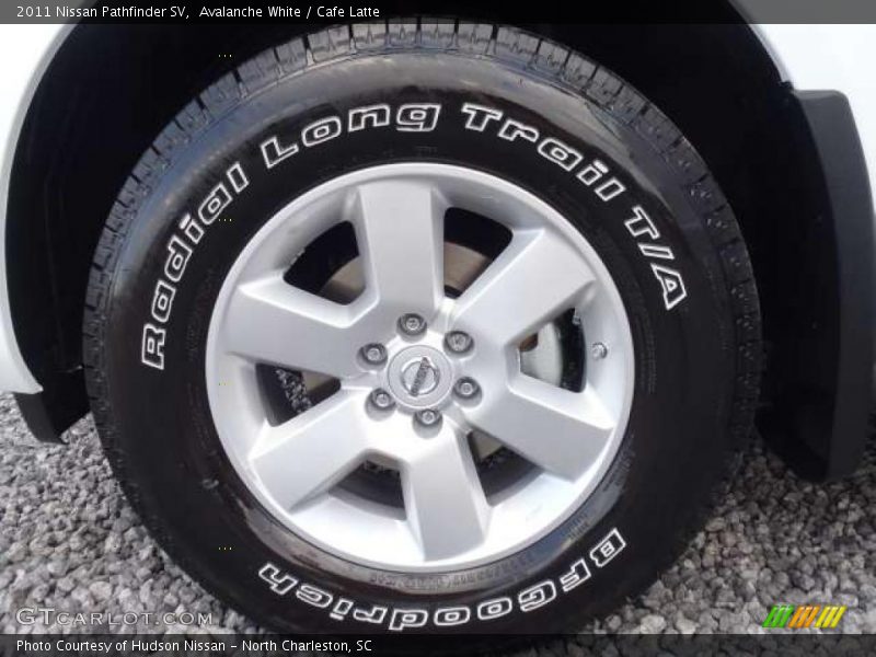 Avalanche White / Cafe Latte 2011 Nissan Pathfinder SV
