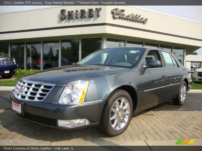 Gray Flannel Metallic / Titanium/Dark Titanium Accents 2011 Cadillac DTS Luxury