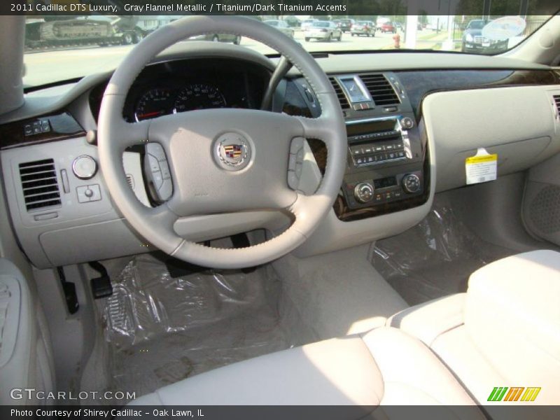 Gray Flannel Metallic / Titanium/Dark Titanium Accents 2011 Cadillac DTS Luxury