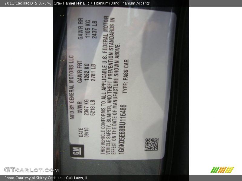 Gray Flannel Metallic / Titanium/Dark Titanium Accents 2011 Cadillac DTS Luxury