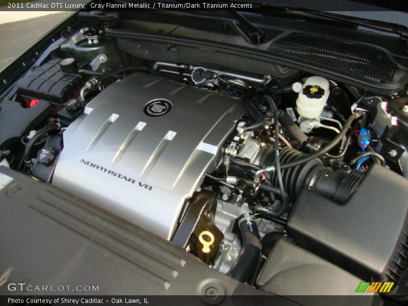 Gray Flannel Metallic / Titanium/Dark Titanium Accents 2011 Cadillac DTS Luxury