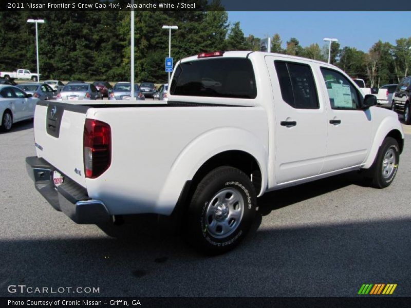 Avalanche White / Steel 2011 Nissan Frontier S Crew Cab 4x4