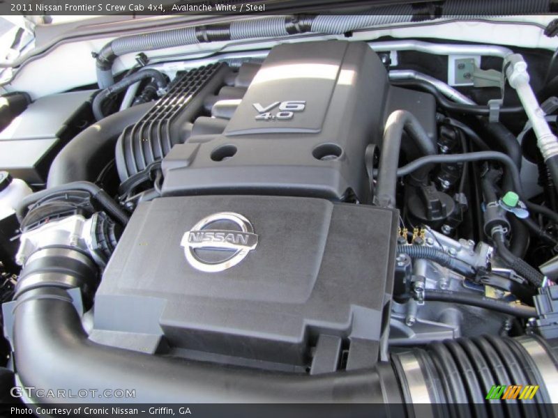 Avalanche White / Steel 2011 Nissan Frontier S Crew Cab 4x4