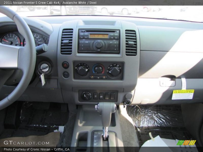 Avalanche White / Steel 2011 Nissan Frontier S Crew Cab 4x4