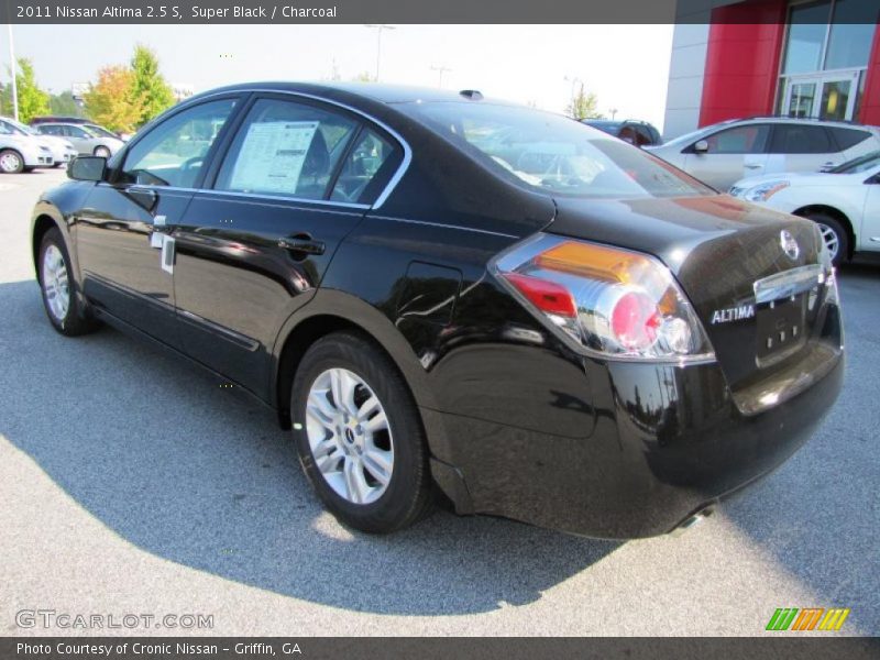 Super Black / Charcoal 2011 Nissan Altima 2.5 S