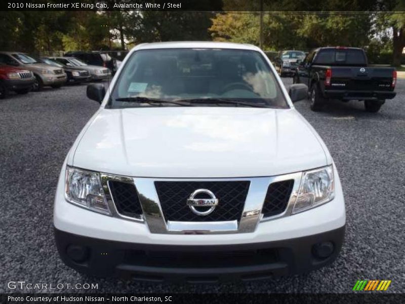 Avalanche White / Steel 2010 Nissan Frontier XE King Cab