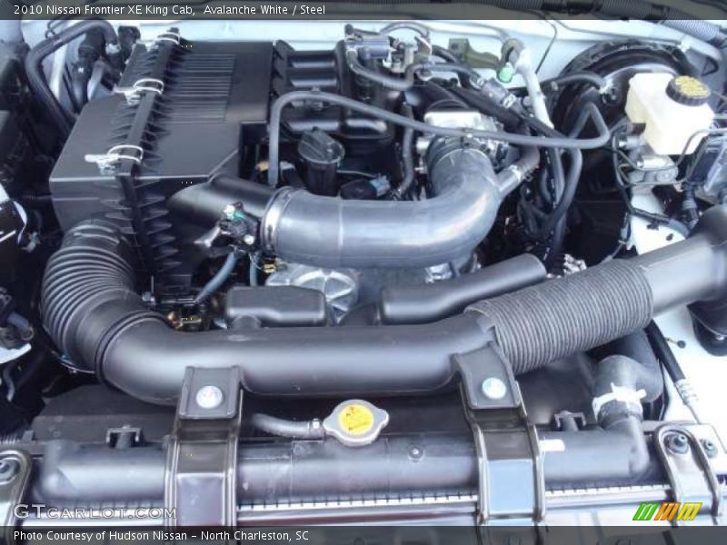 Avalanche White / Steel 2010 Nissan Frontier XE King Cab