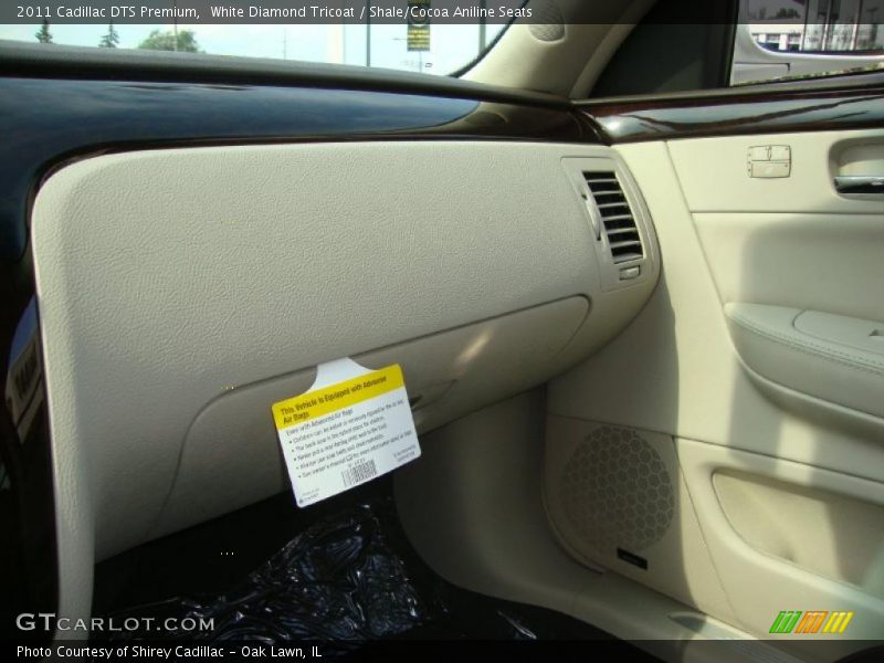 White Diamond Tricoat / Shale/Cocoa Aniline Seats 2011 Cadillac DTS Premium